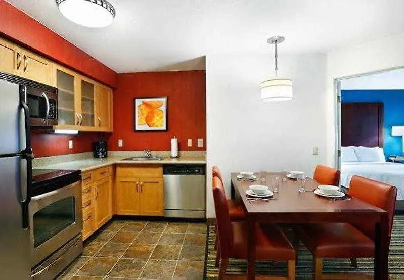 Residence Inn Phoenix Hotel